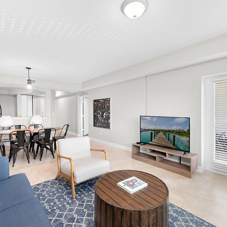 Modern Beach Condo In Central Naples! 외부 사진